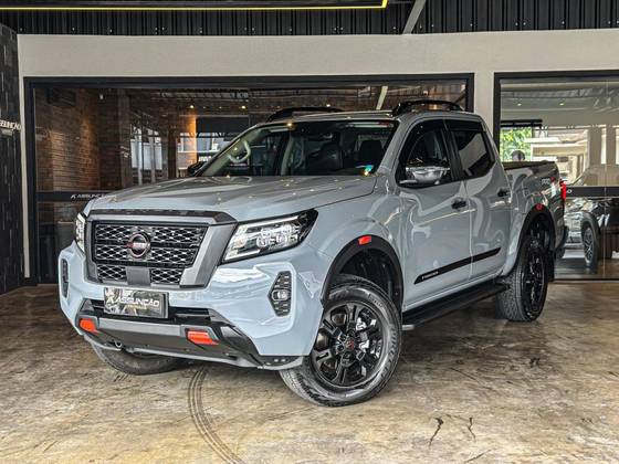 NISSAN FRONTIER 2.3 16V TURBO DIESEL PRO4X CD 4X4 AUTOMÁTICO